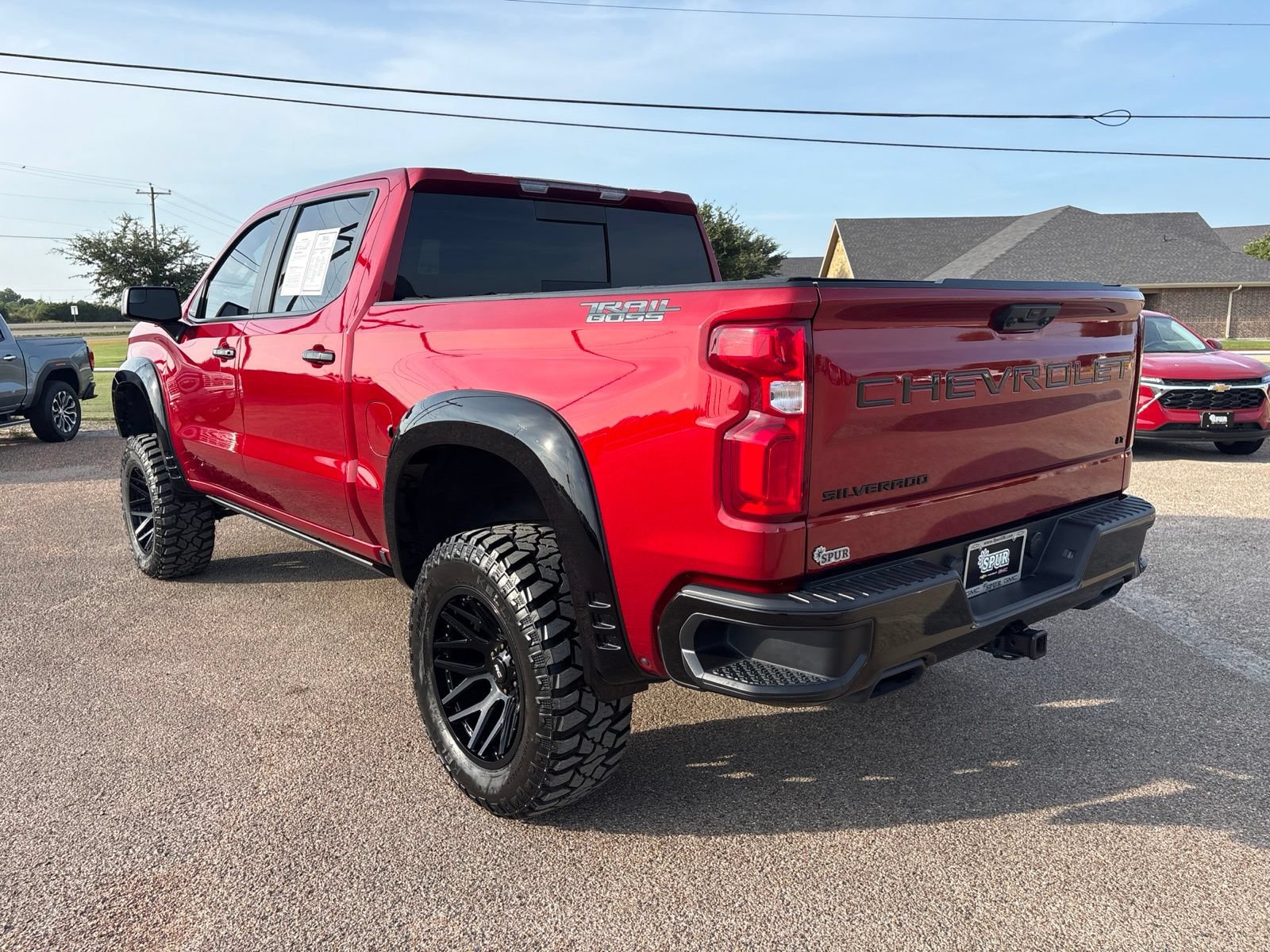 Used 2024 Chevrolet Silverado 1500 LT Trail Boss w/ Convenience Package II AWD/4WD image 4