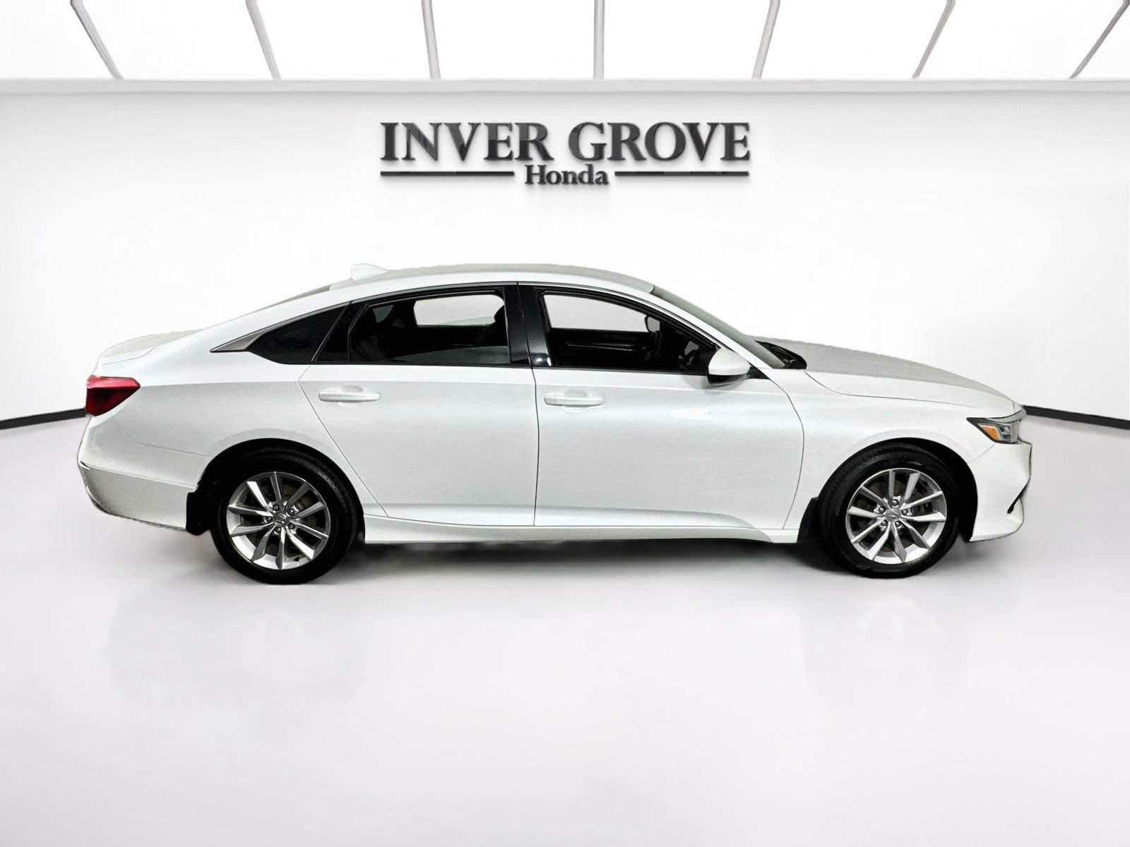 Used 2022 Honda Accord LX image 4