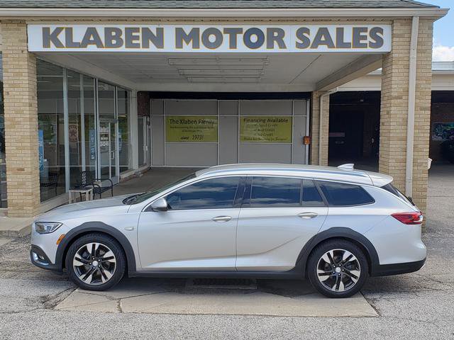 Used 2019 Buick Regal Preferred w/ Sights and Sounds Package image 2