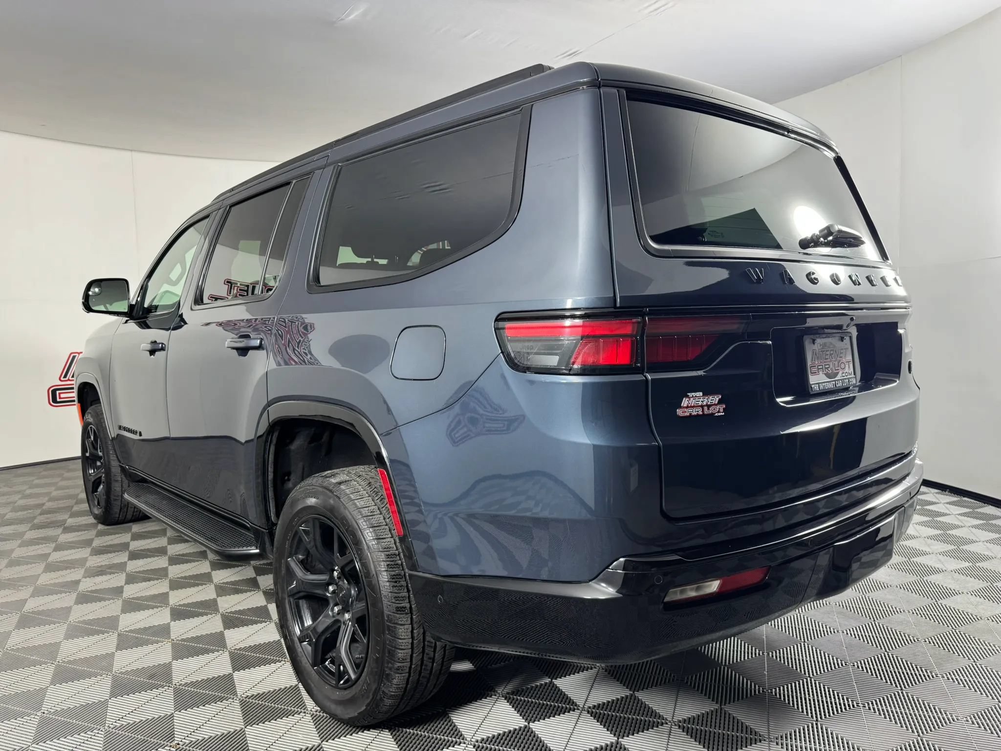 Used 2024 Jeep Wagoneer Series II w/ Convenience Group I AWD/4WD image 27