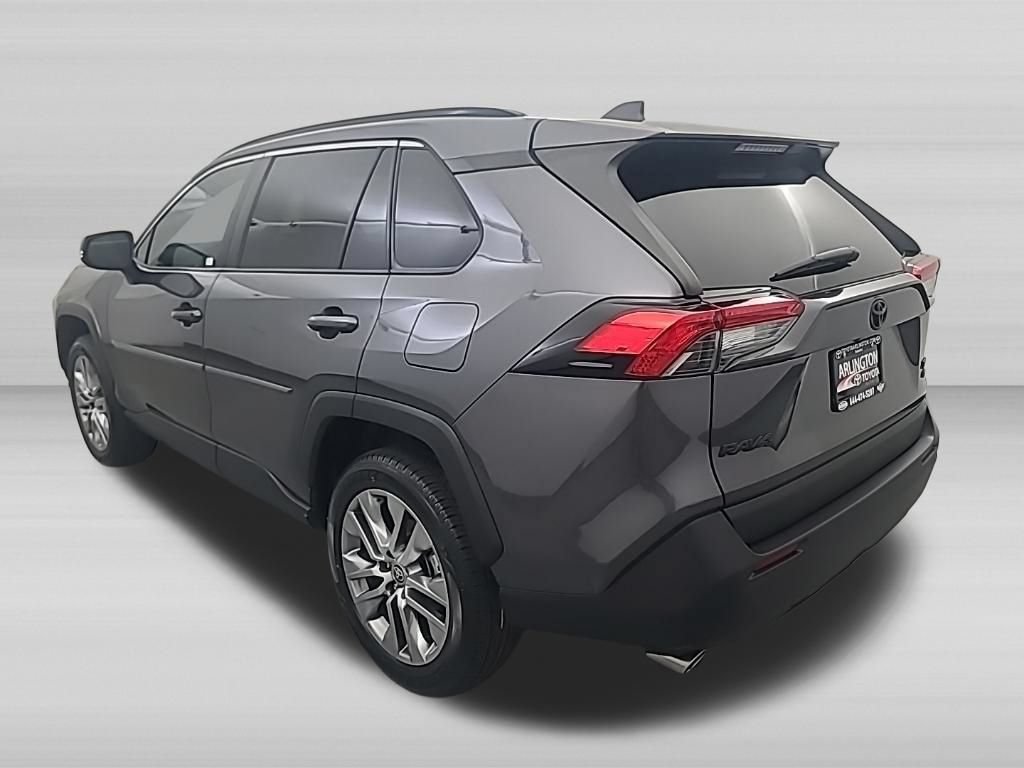 Used 2022 Toyota RAV4 XLE Premium AWD/4WD image 7