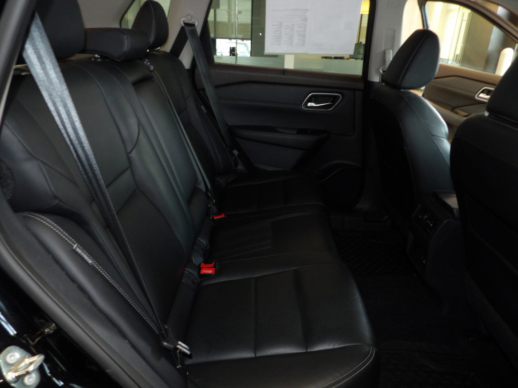 Used 2021 Nissan Rogue SL w/ Premium Package AWD/4WD image 18