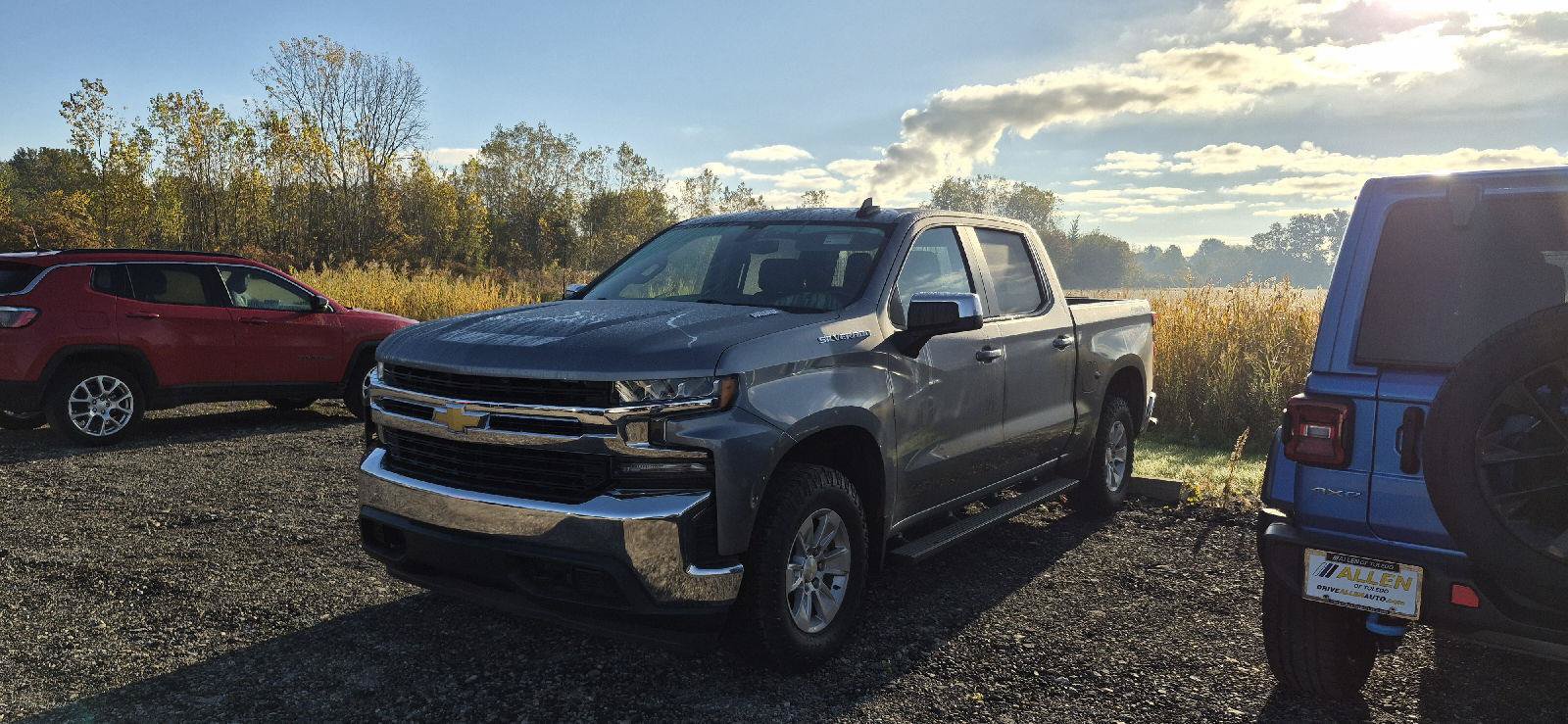 Used 2021 Chevrolet Silverado 1500 LT AWD/4WD image 1