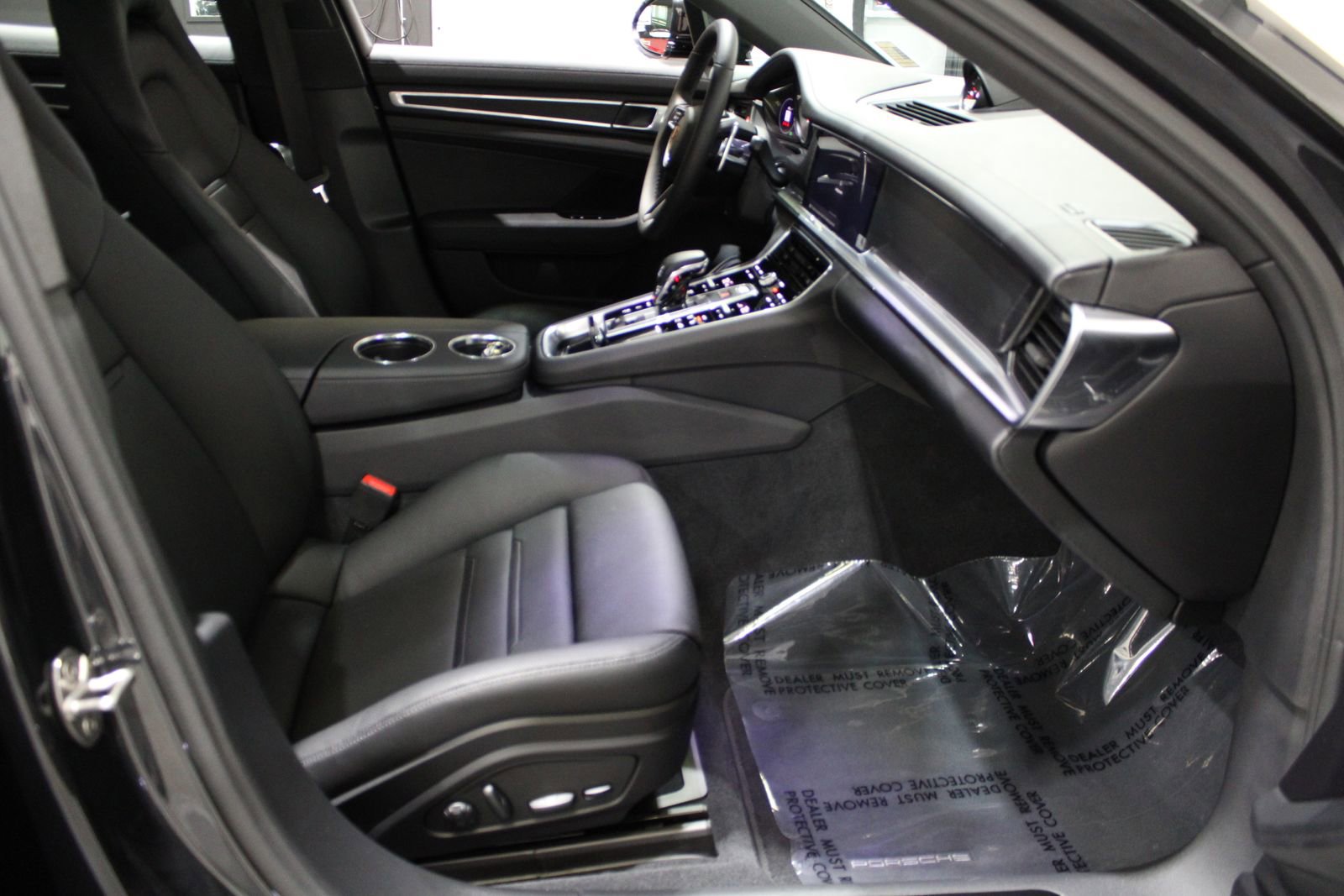 Used 2023 Porsche Panamera Platinum Edition image 27