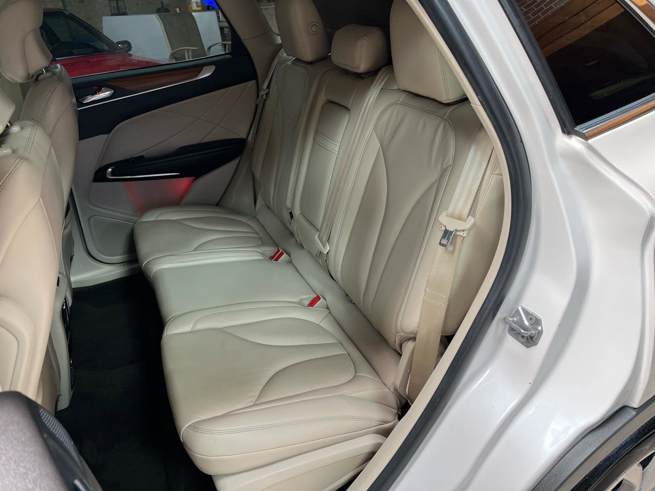 Used 2019 Lincoln MKC Select w/ Select Plus Package AWD/4WD image 27