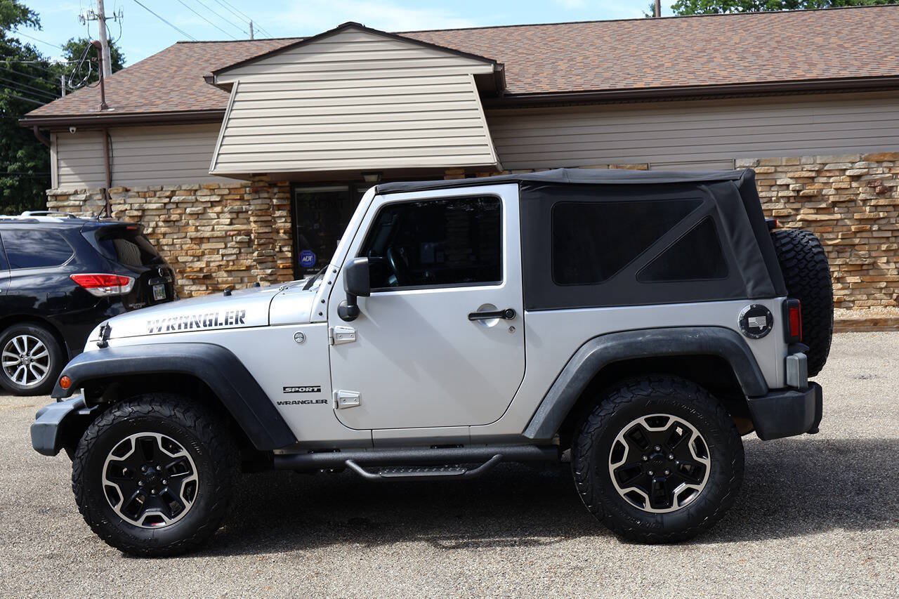 Used 2012 Jeep Wrangler Sport AWD/4WD image 6