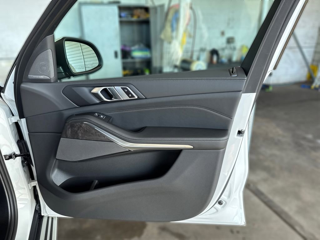 New 2026 BMW X5 sDrive40i image 27