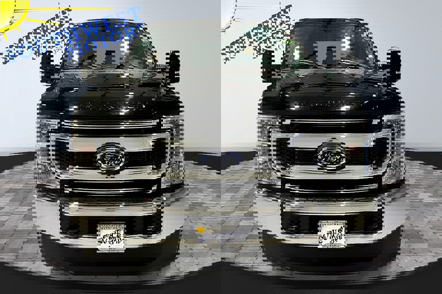 Used 2022 Ford F250 XLT image 2