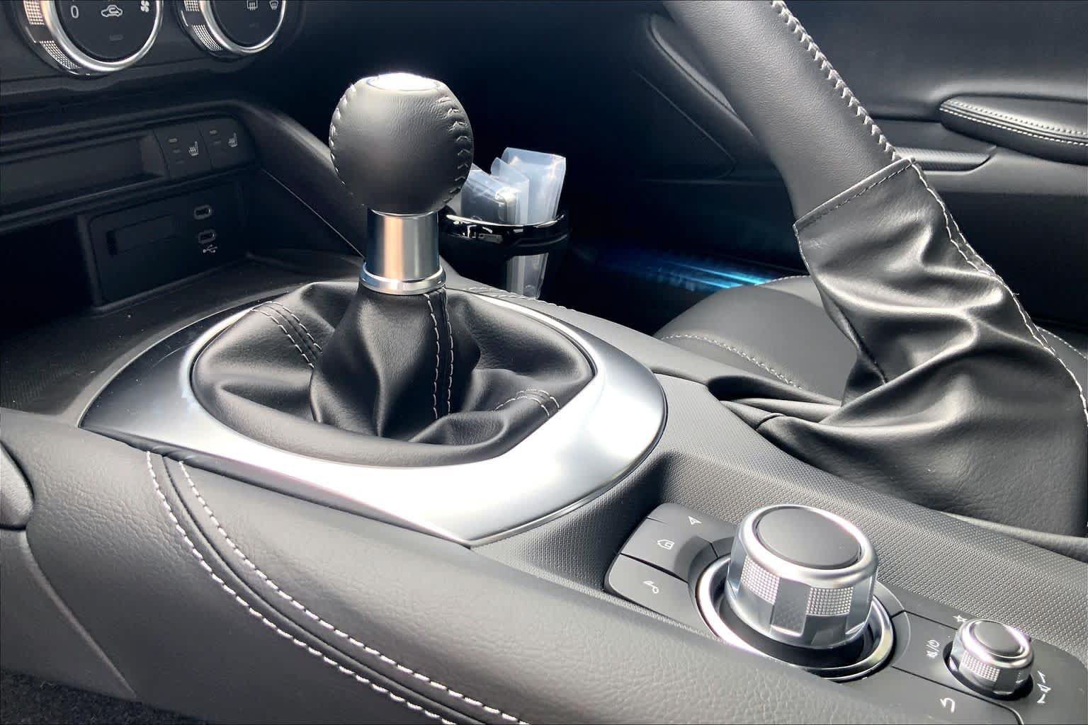 New 2026 MAZDA MX-5 Miata RF Grand Touring RWD image 7