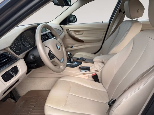 Used 2013 BMW 335i xDrive Sedan AWD/4WD image 9