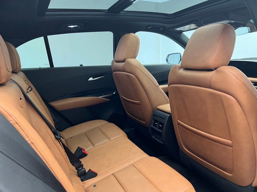 Used 2024 Cadillac XT4 Sport image 8