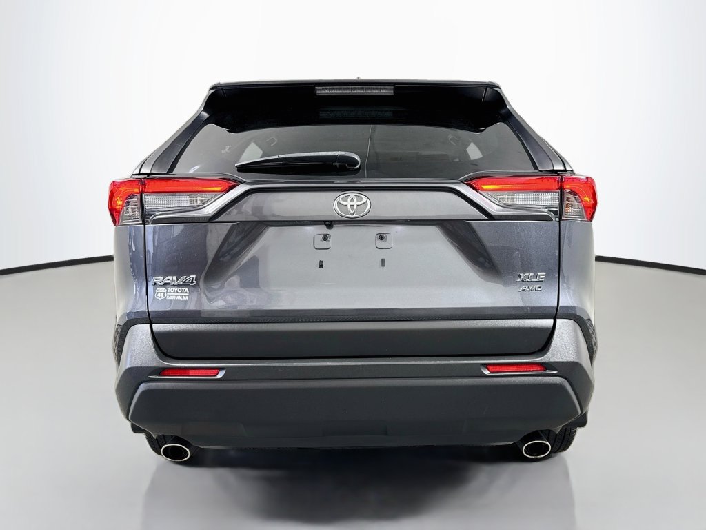 Used 2019 Toyota RAV4 XLE Premium w/ Cold Weather Package AWD/4WD image 7