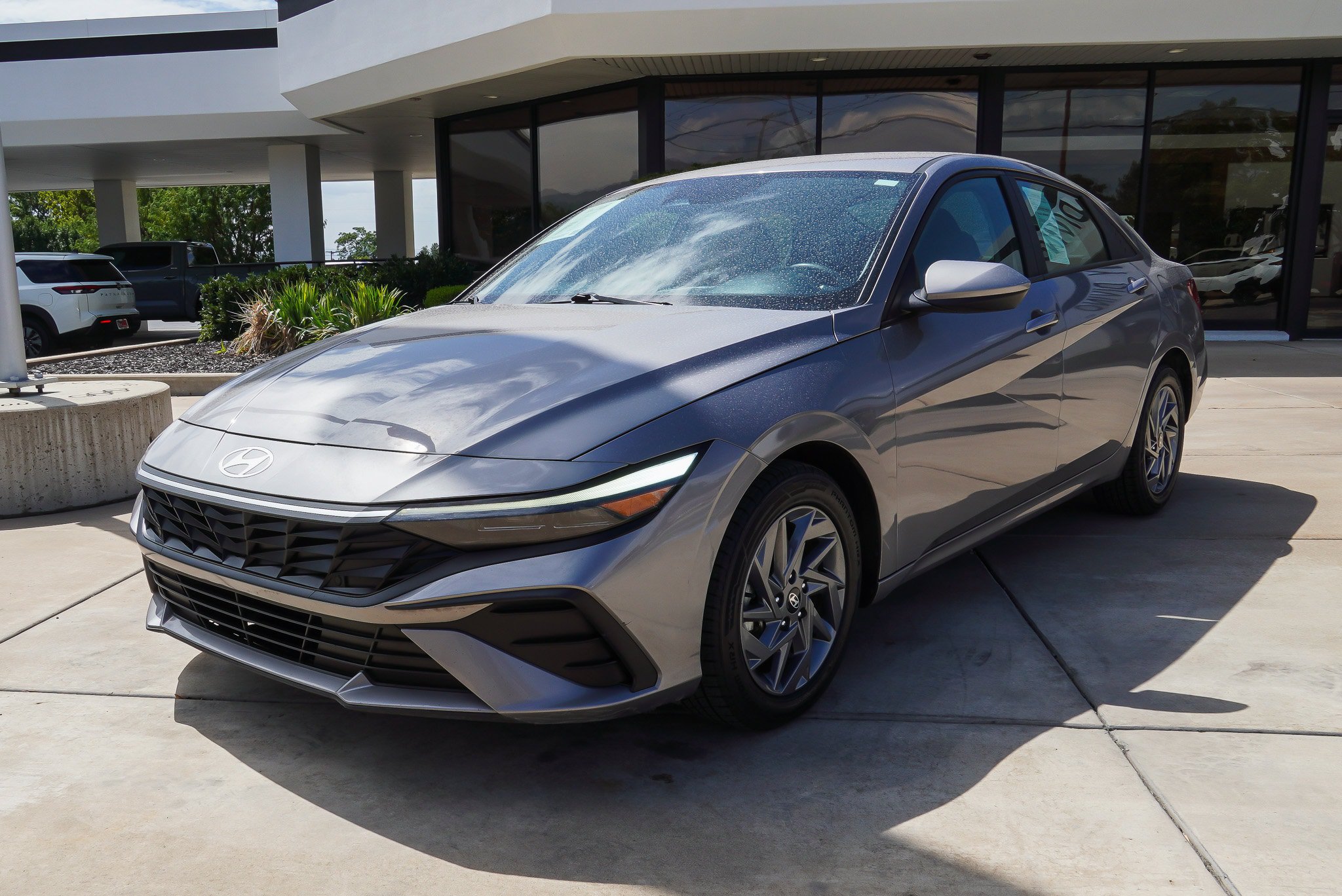 Used 2024 Hyundai Elantra SEL FWD image 4