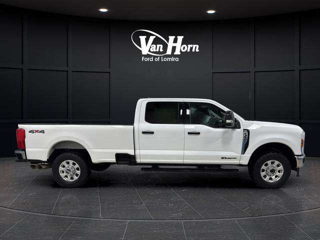 Used 2024 Ford F350 XLT image 2