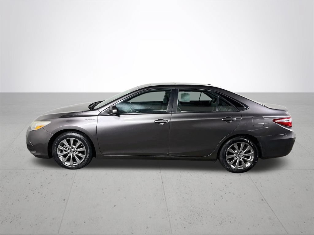 Used 2015 Toyota Camry XLE w/ Moonroof Package FWD image 9