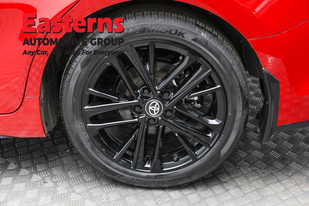 Used 2025 Toyota Camry SE w/ Convenience Package image 15