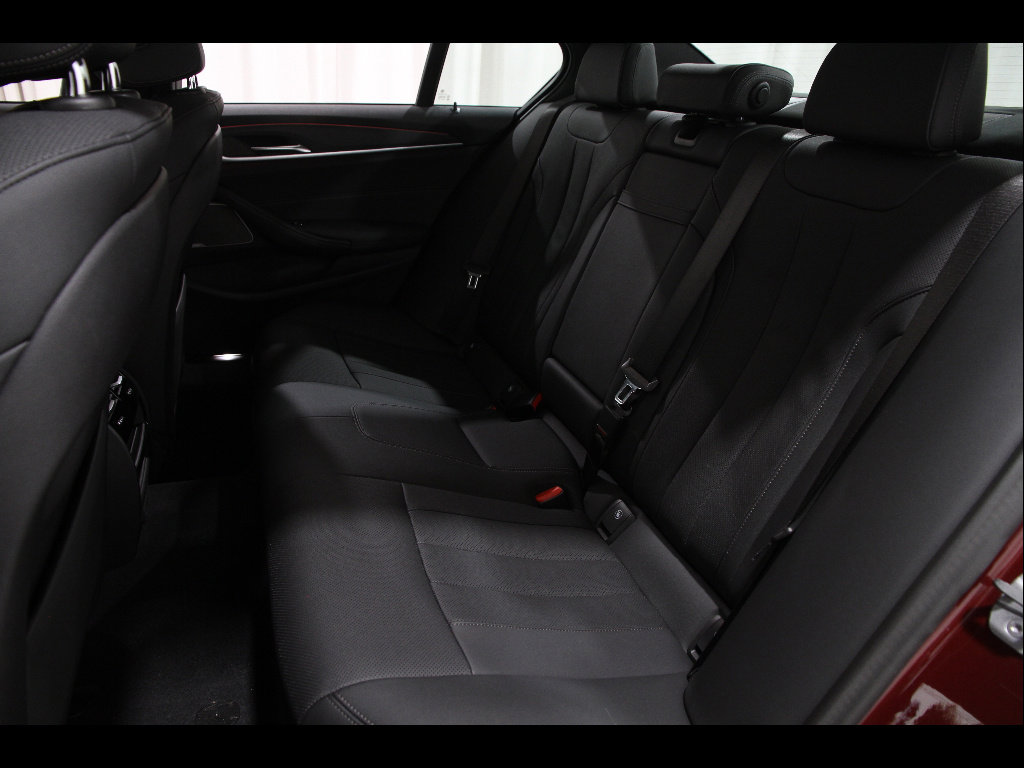 Certified 2023 BMW 540i xDrive w/ M Sport Package image 20