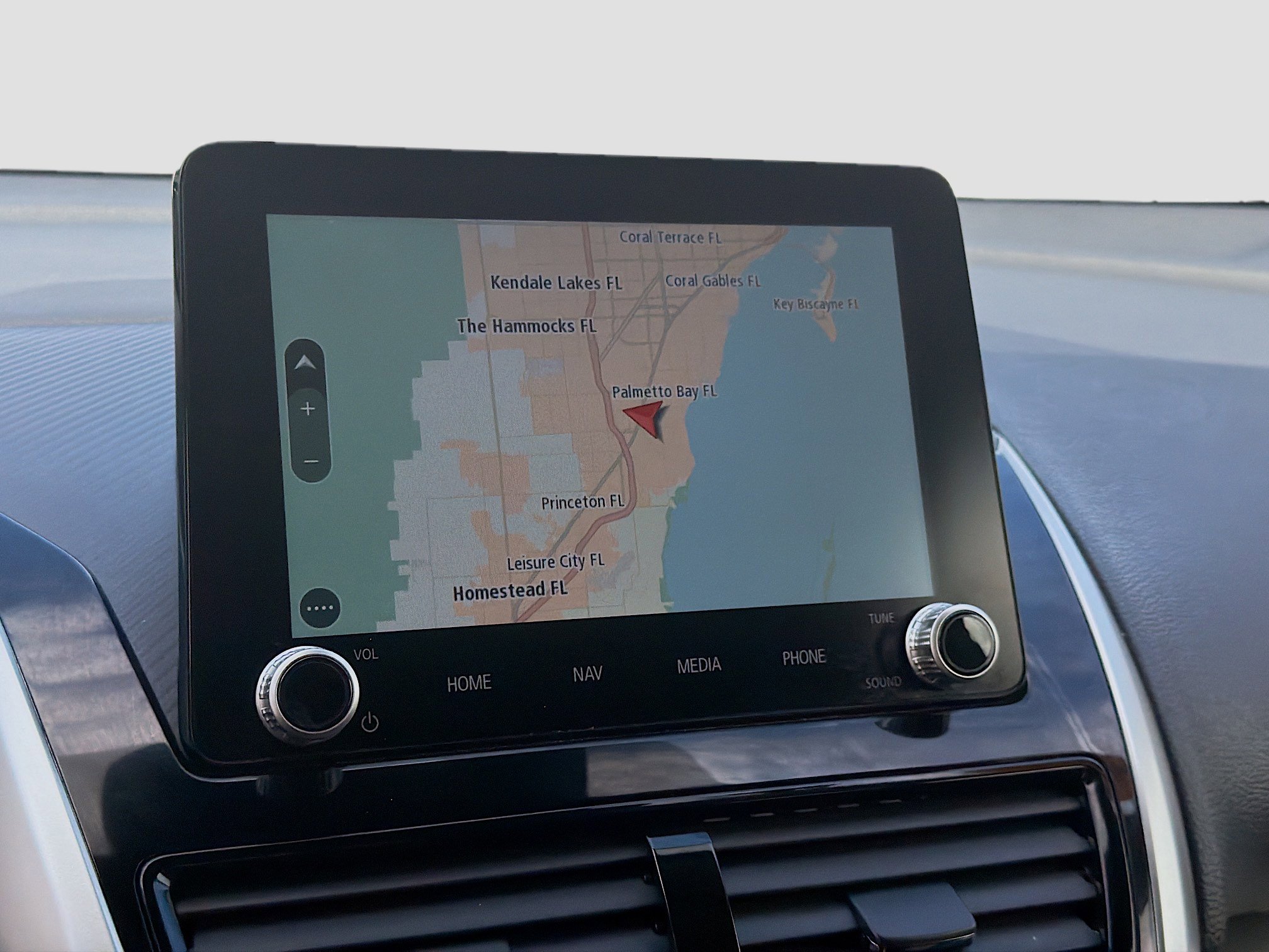 Used 2024 Mitsubishi Eclipse Cross SE image 13