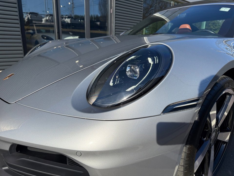 Certified 2025 Porsche 911 Carrera image 13