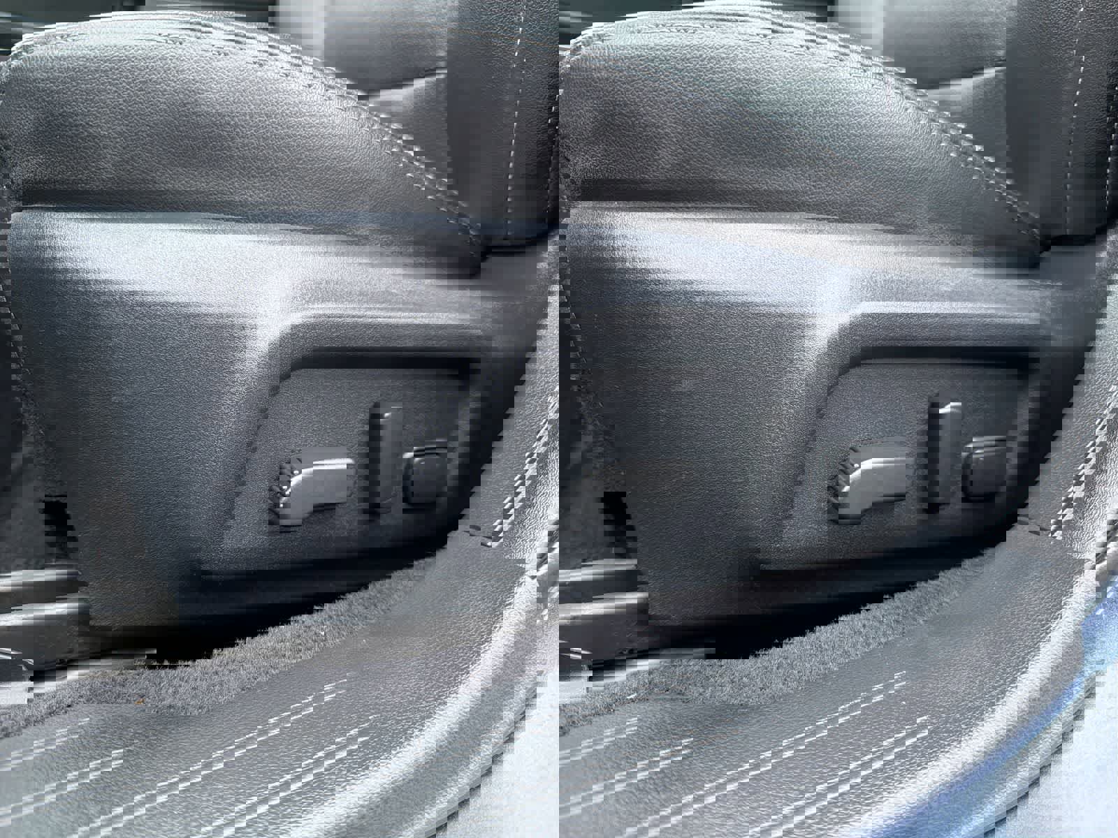 Used 2017 Subaru Outback 3.6R Limited image 18