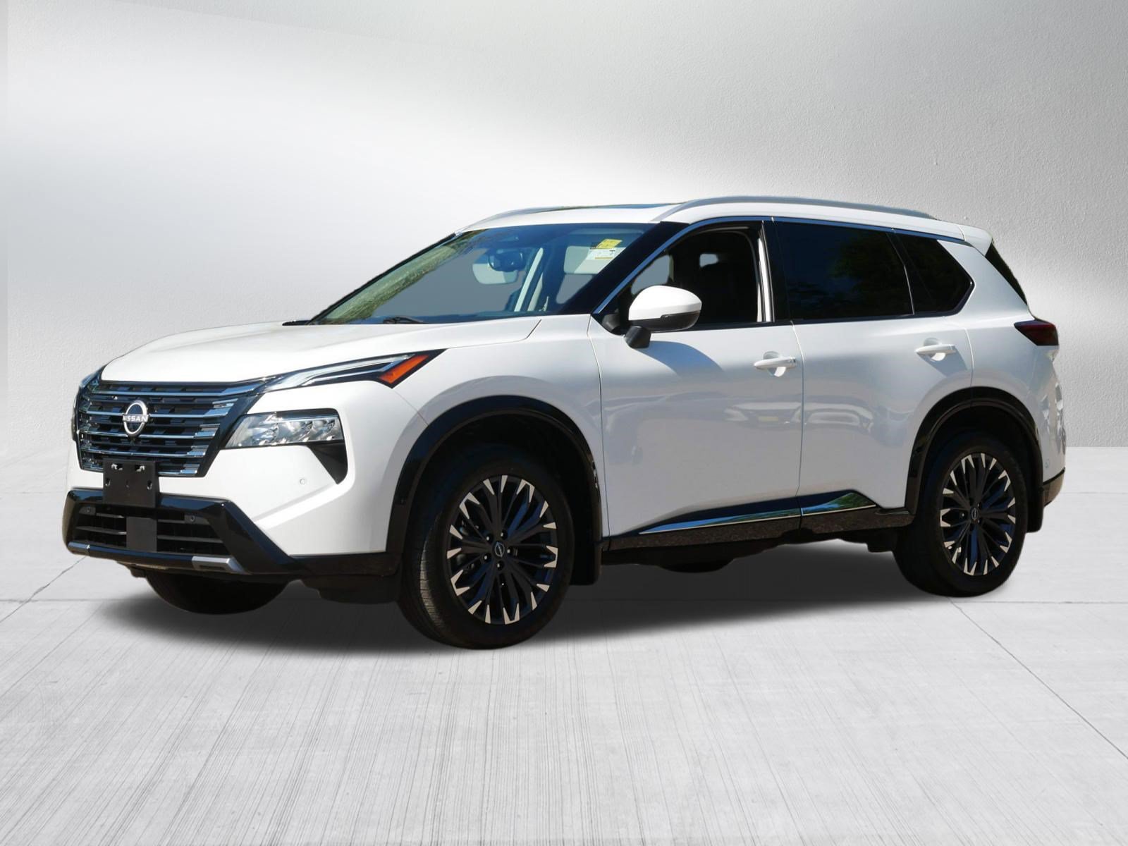 Certified 2024 Nissan Rogue Platinum w/ Platinum Premium Package AWD/4WD image 3