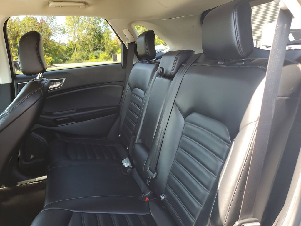 Used 2023 Ford Edge SEL image 8