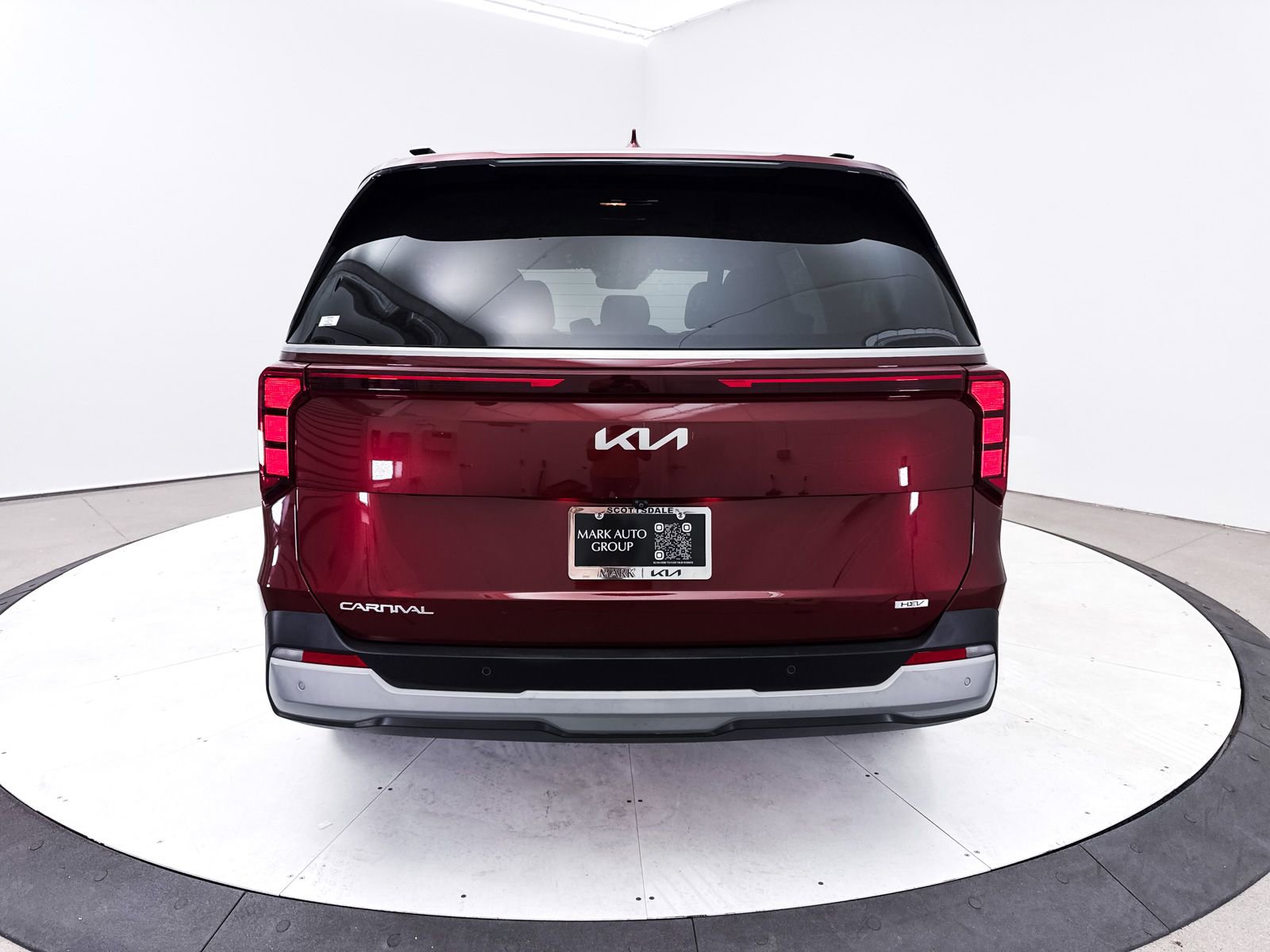Certified 2025 Kia Carnival EX image 18