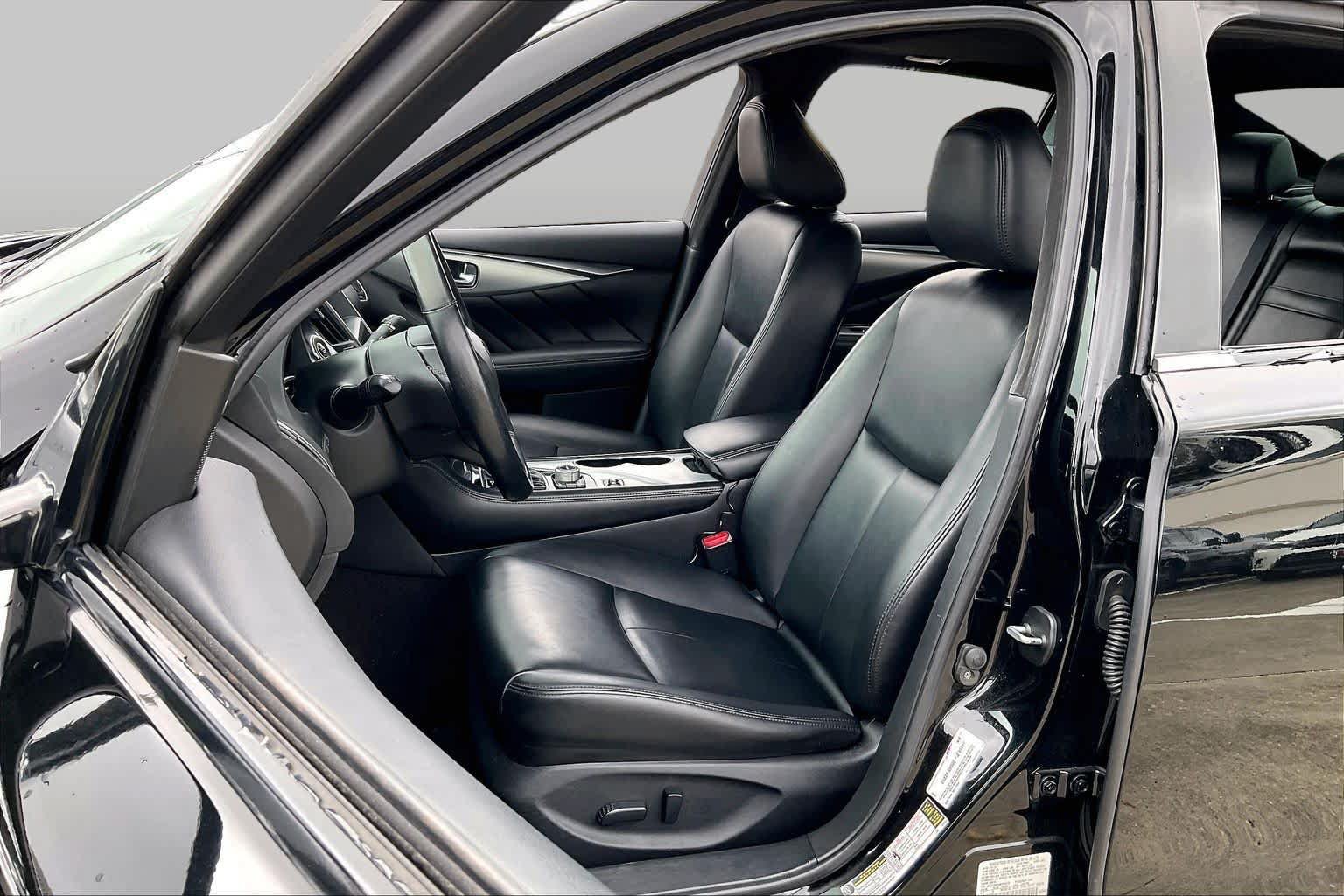 Used 2021 INFINITI Q50 Luxe RWD image 7