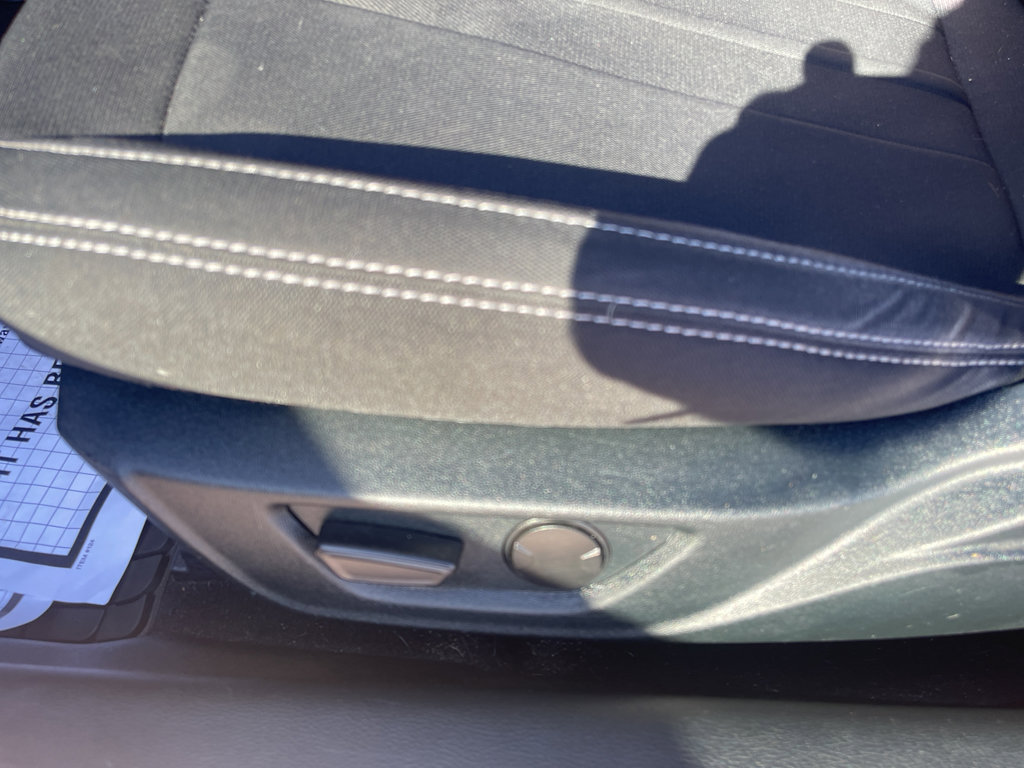 Used 2022 Ford Mustang EcoBoost w/ Equipment Group 101A image 11