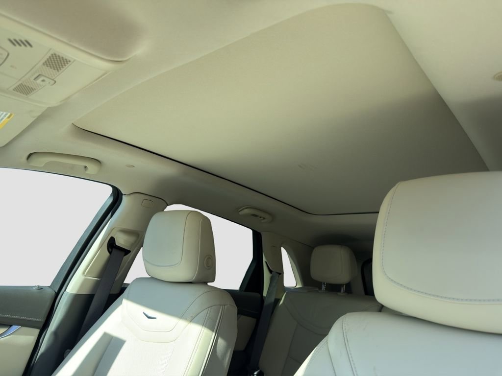 Used 2025 Cadillac XT5 Premium Luxury image 8