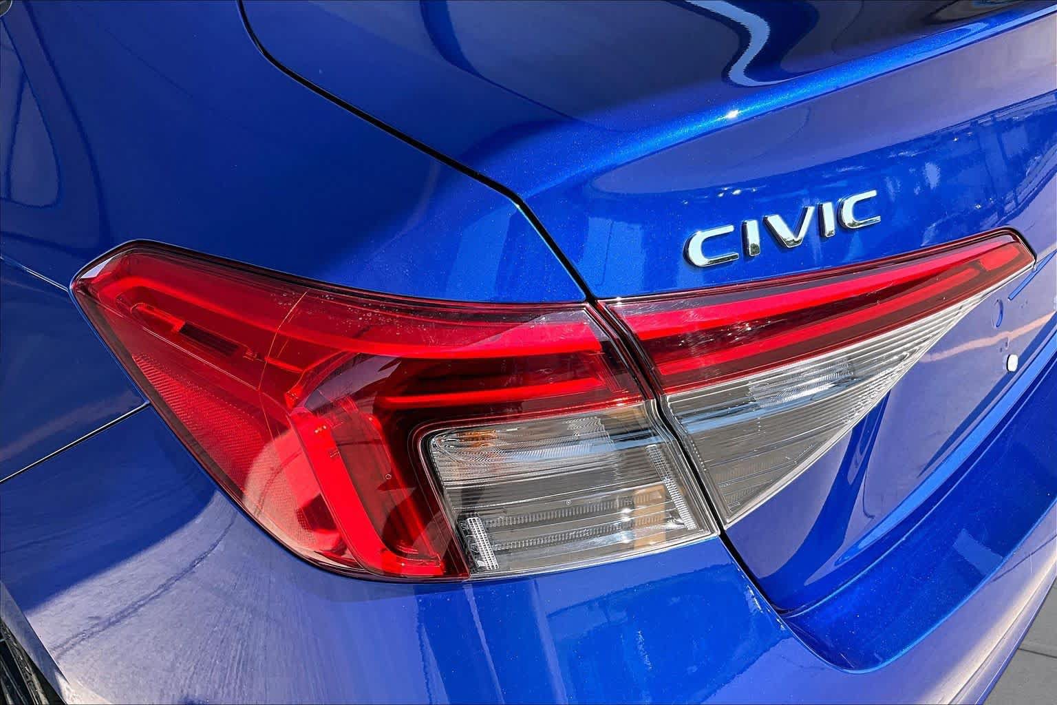 Used 2023 Honda Civic Sport image 29