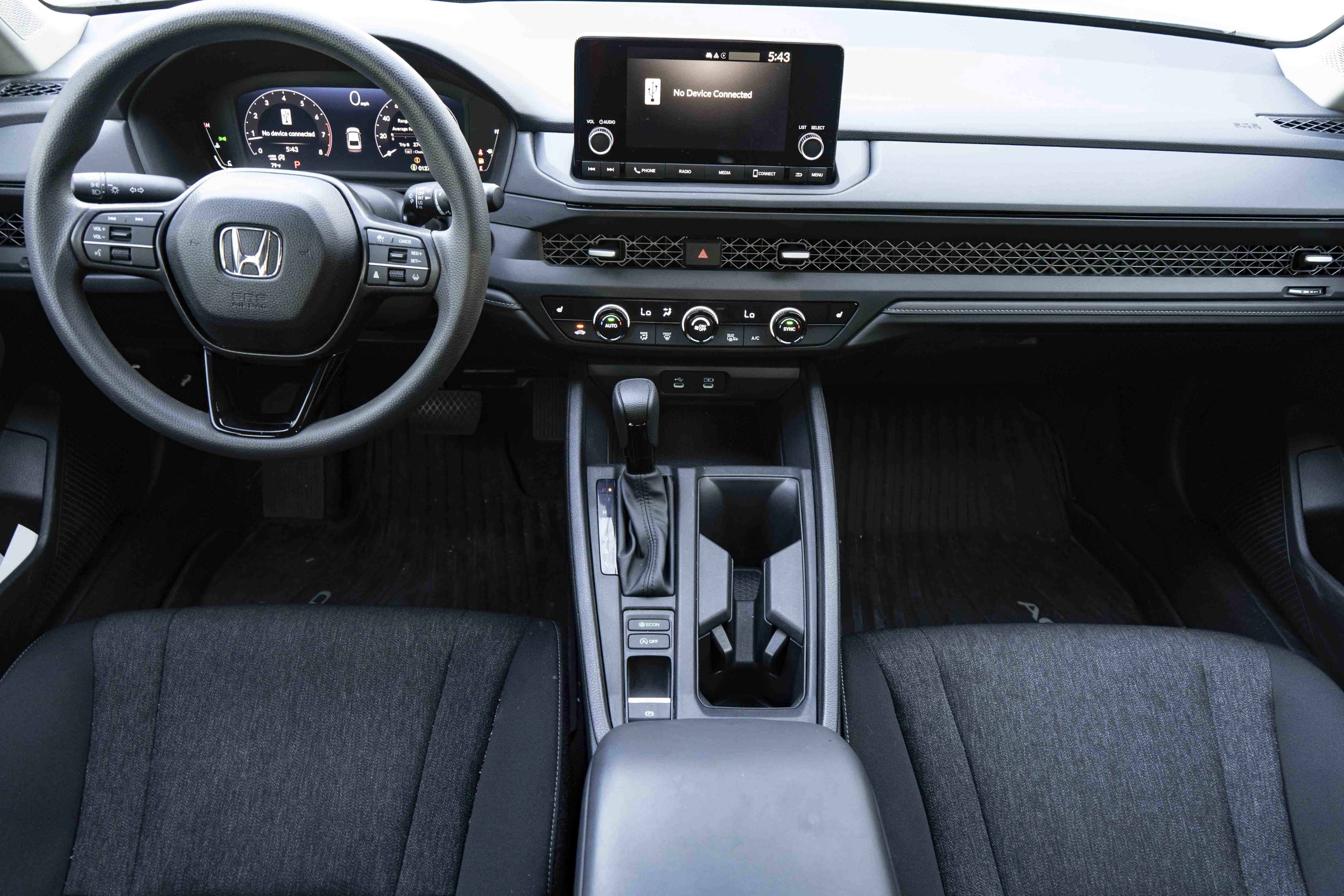 Used 2025 Honda Accord SE image 27