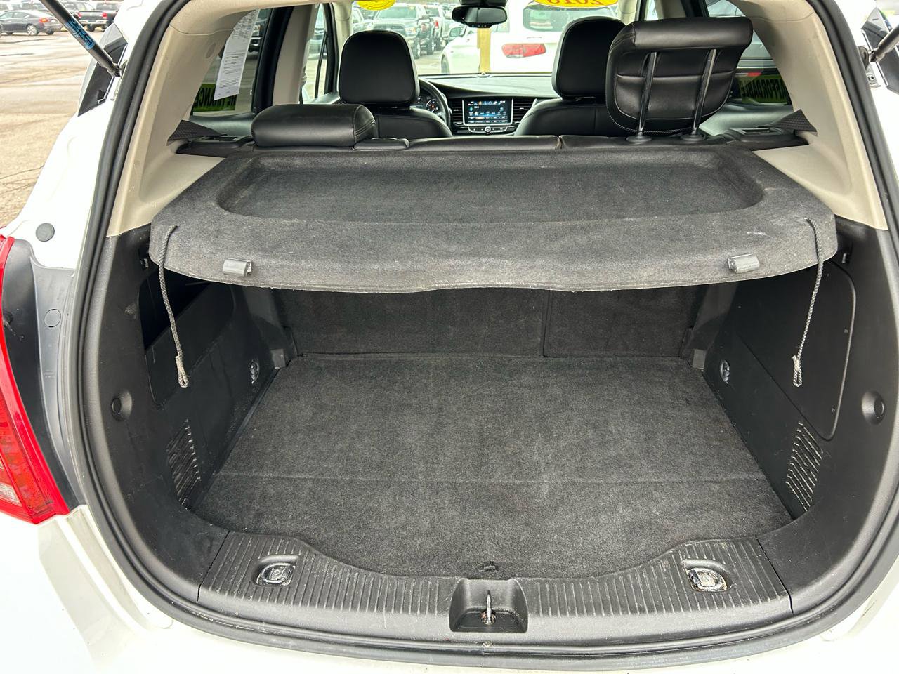 Used 2018 Buick Encore Essence image 17