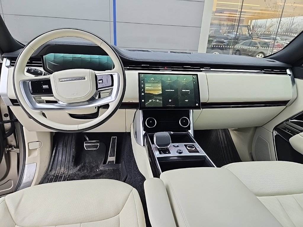 Used 2023 Land Rover Range Rover SE image 14