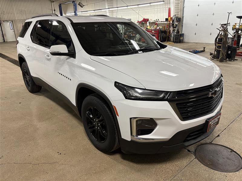 Used 2022 Chevrolet Traverse LT w/ Midnight/Sport Edition image 1