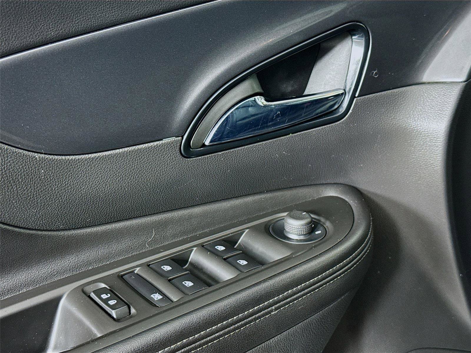 Used 2019 Buick Encore Essence w/ Safety Package II image 17