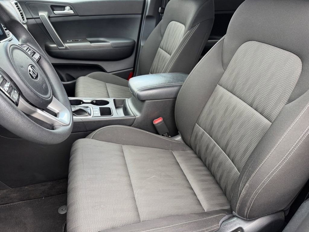 Used 2020 Kia Sportage LX image 10