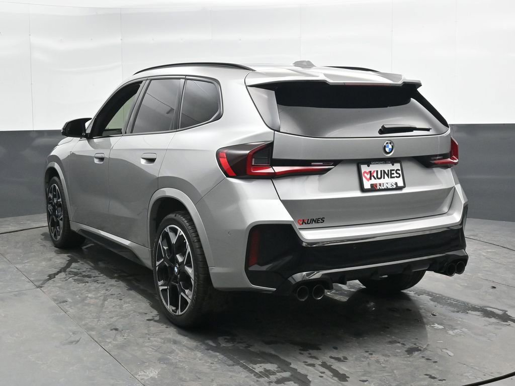 Used 2025 BMW X1 M35i w/ Premium Package image 9