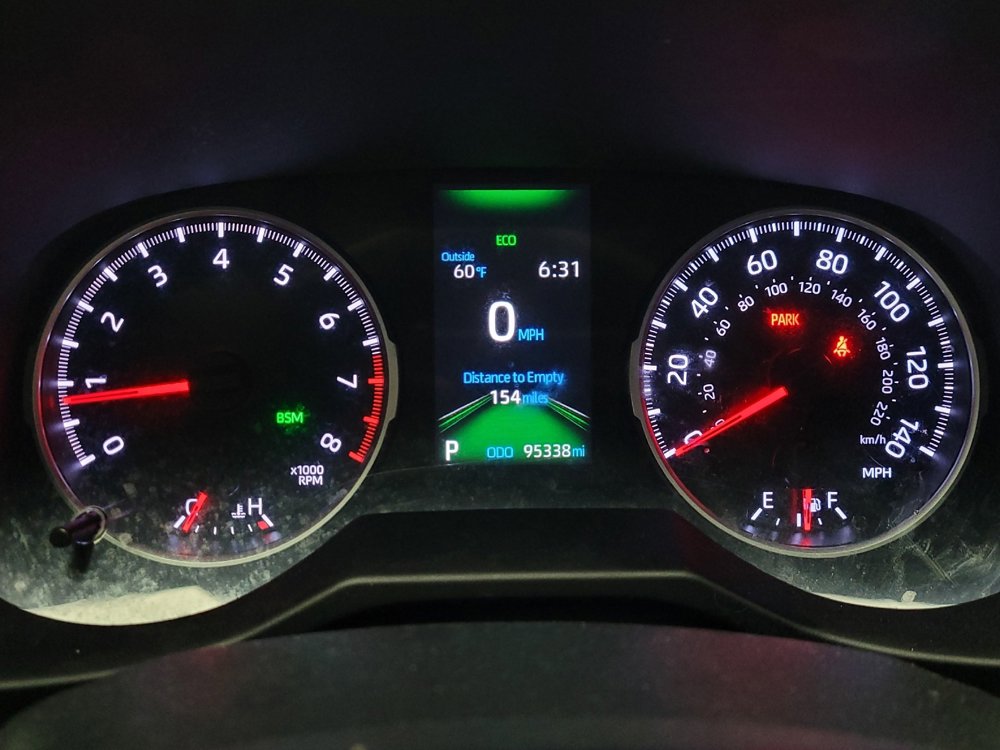 Used 2020 Toyota RAV4 XLE image 23