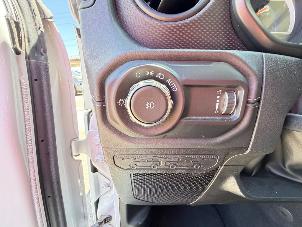 Used 2025 Jeep Wrangler Unlimited Rubicon AWD/4WD image 20