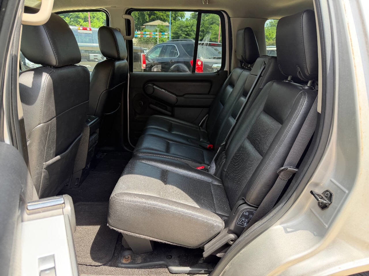 Used 2008 Mercury Mountaineer AWD image 12