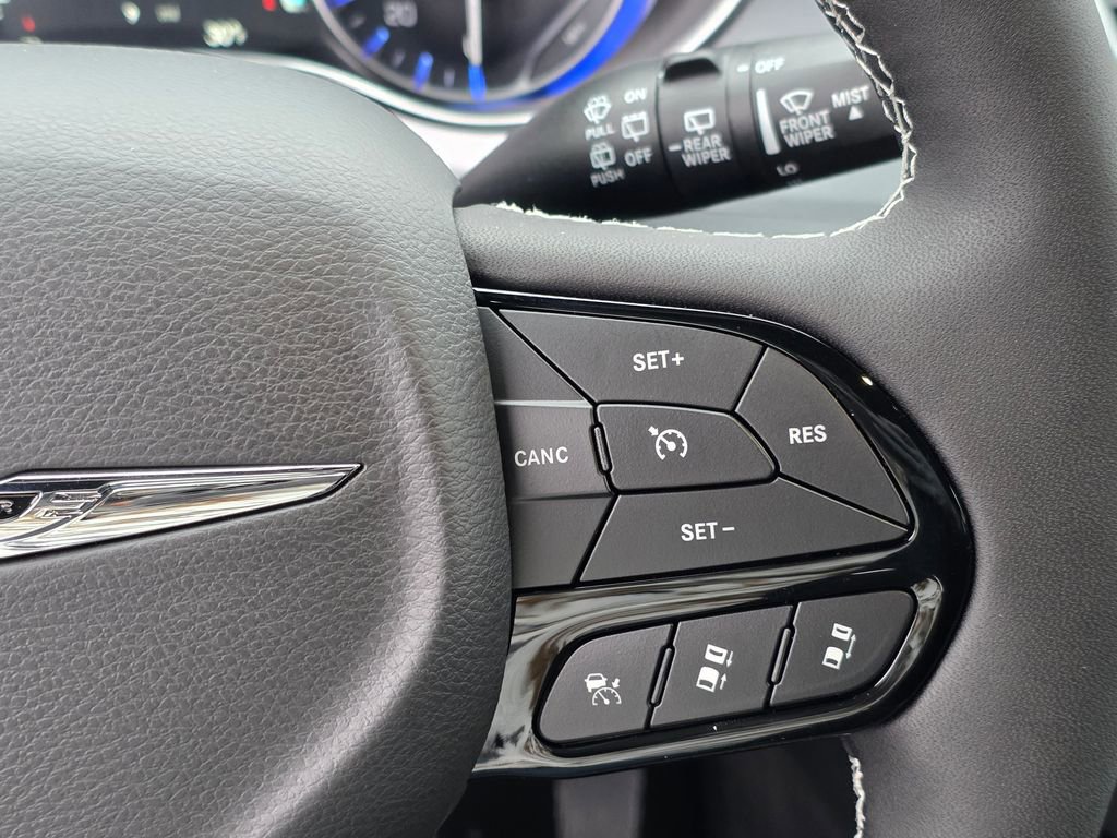 New 2026 Chrysler Pacifica Limited w/ S Appearance Package image 17