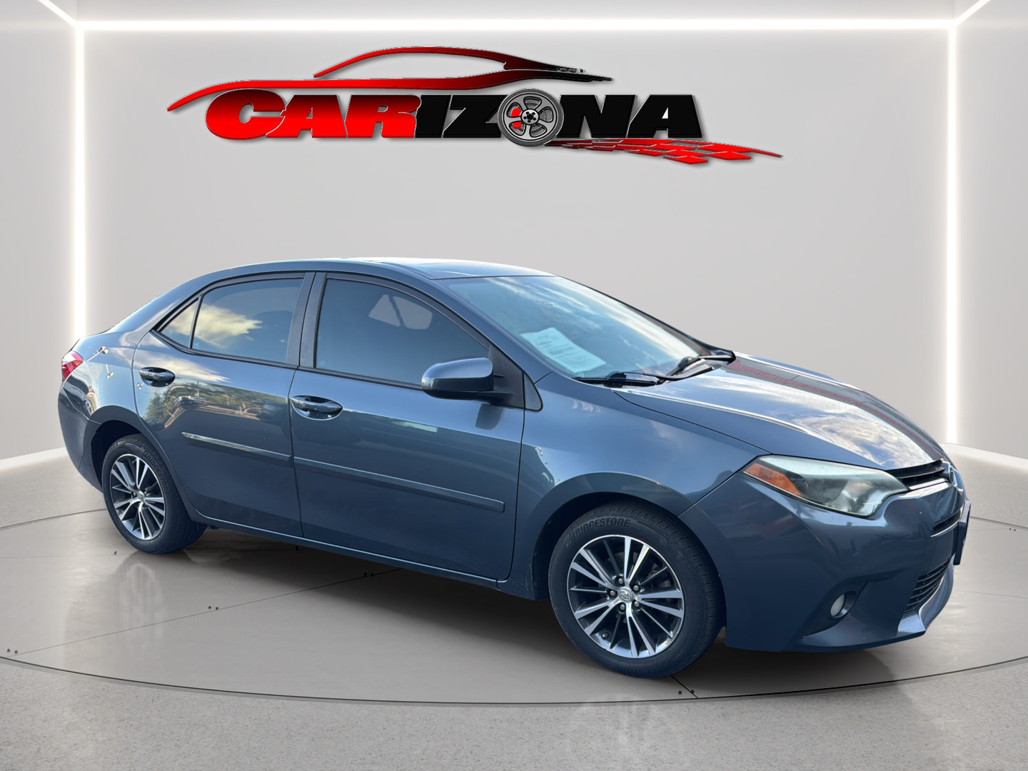 Used 2016 Toyota Corolla LE FWD image 2