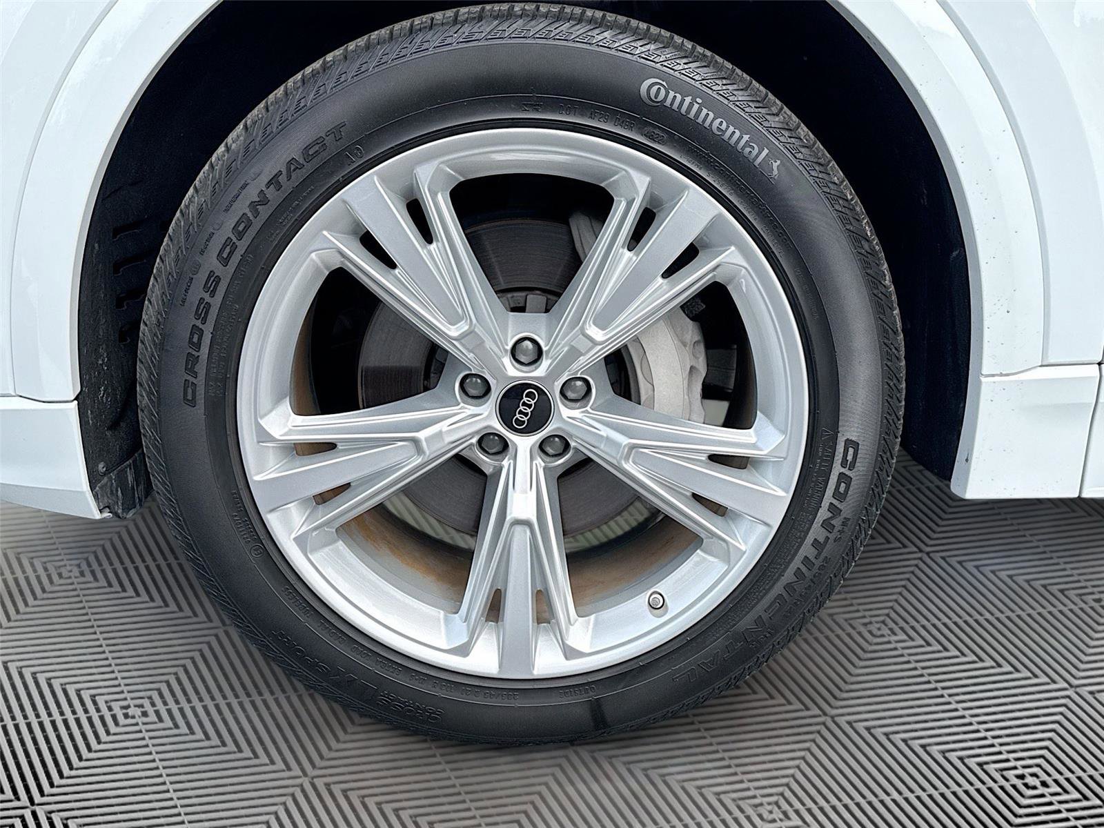 Certified 2023 Audi Q8 Premium Plus w/ Premium Plus Package image 33