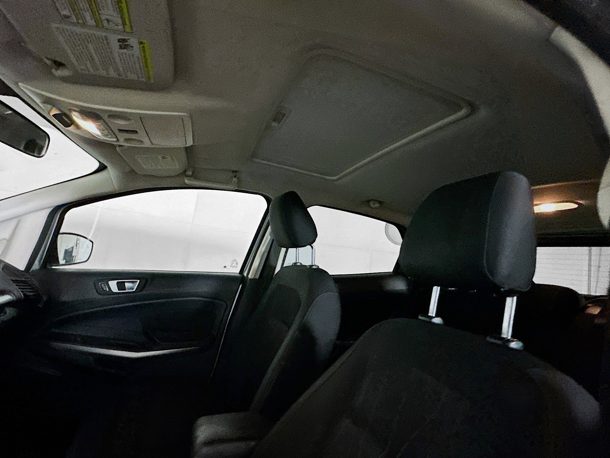 Used 2018 Ford EcoSport SE w/ SE Convenience Package image 25