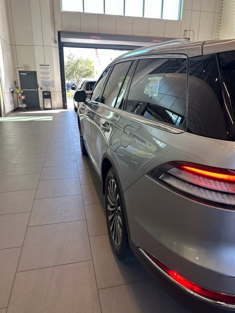 Certified 2024 Lincoln Aviator 2WD w/ Premium Package image 7