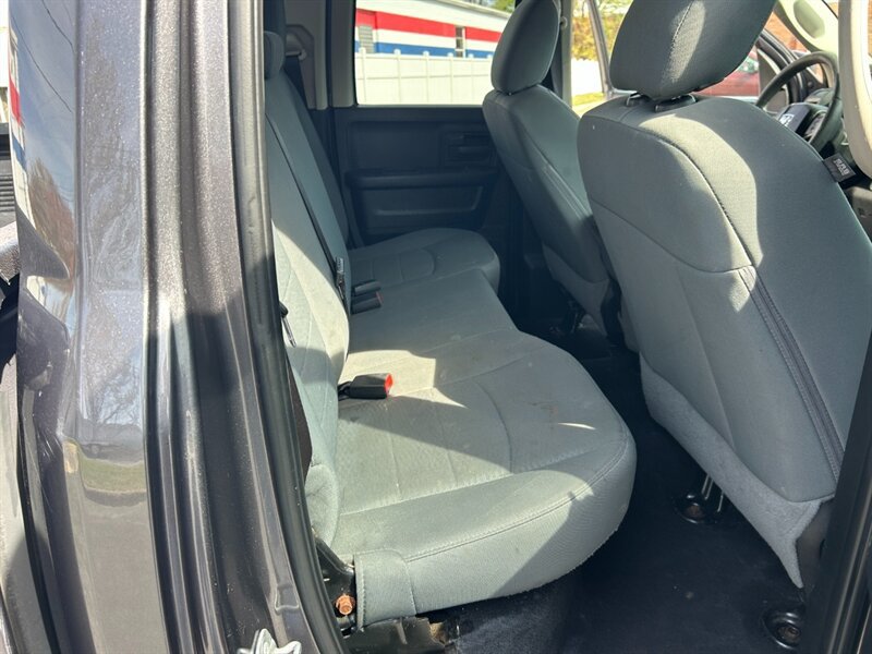 Used 2018 RAM 1500 Express AWD/4WD image 11