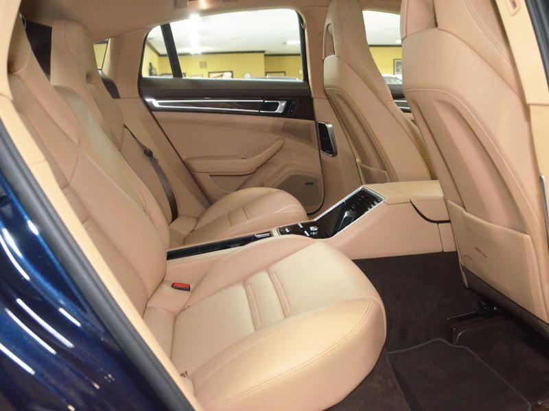 Used 2020 Porsche Panamera 4S AWD/4WD image 28