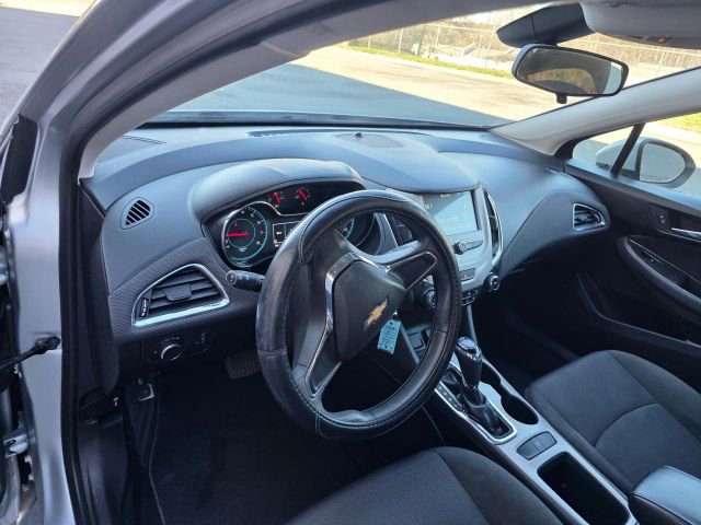 Used 2018 Chevrolet Cruze LS image 13
