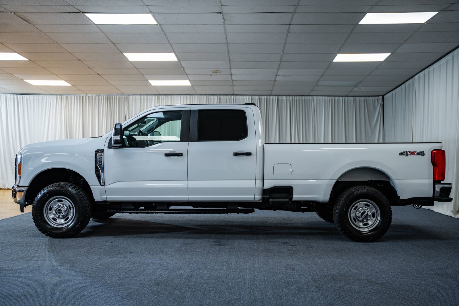 Used 2023 Ford F250 XL w/ XL Off-Road Package image 5